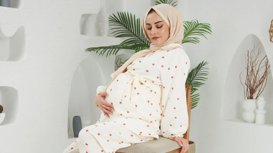 Emzirme Döneminde Rahat ve Şık Giyim Önerileri