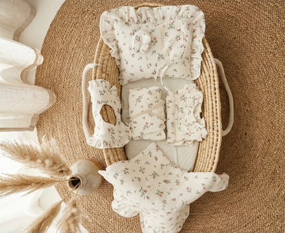 Flowers 8'li Bebek Seti | Çiçek Desenli Premium Hastane Çıkış Seti