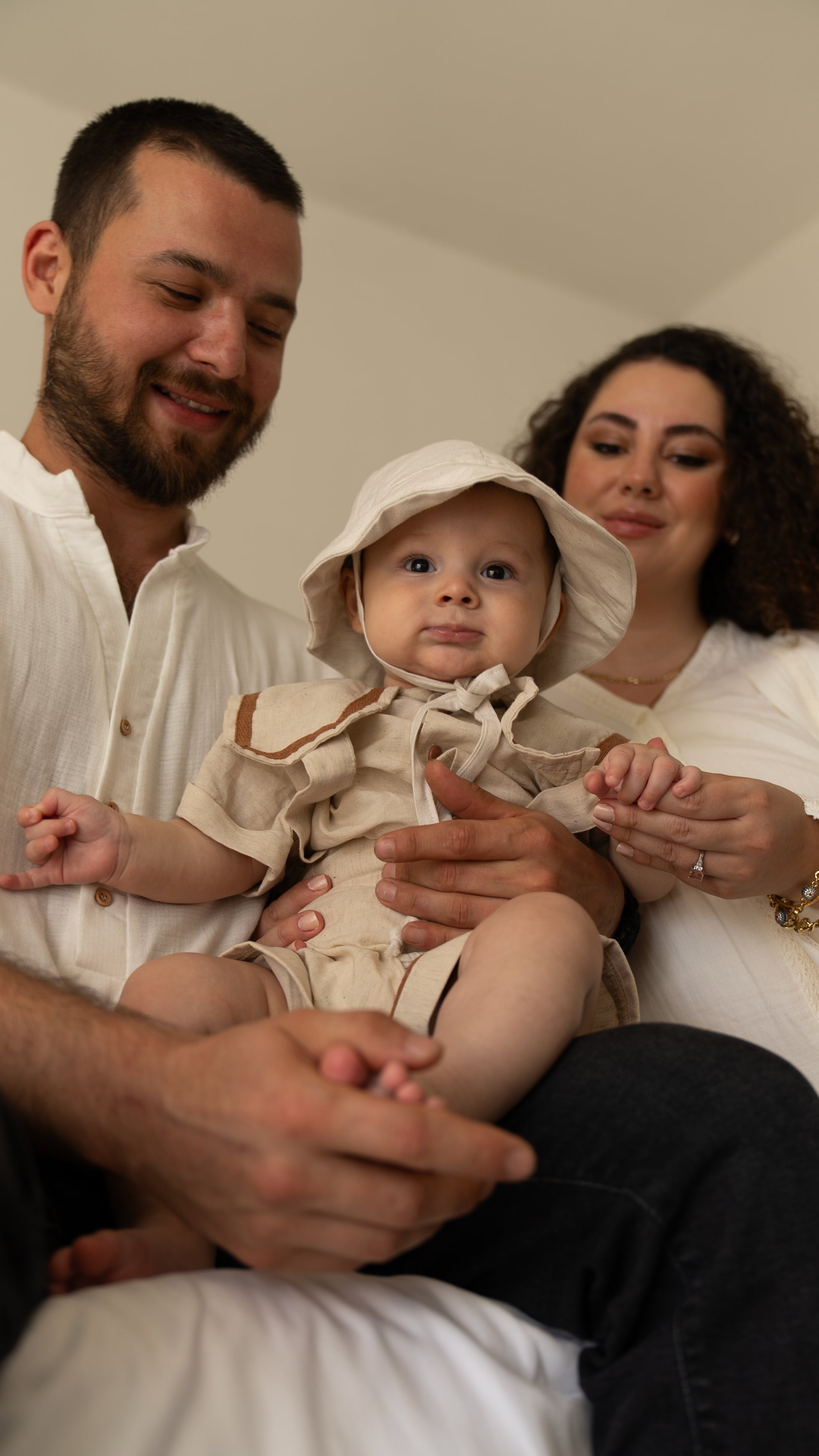 Ekru Anne Lohusa sabahlık with delicate lace trim and a relaxed fit.