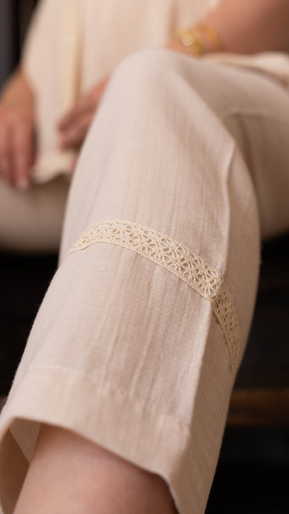 Bej renkli anne hamile üstü ve baba gömleğinden oluşan rahat pamuklu takım seti