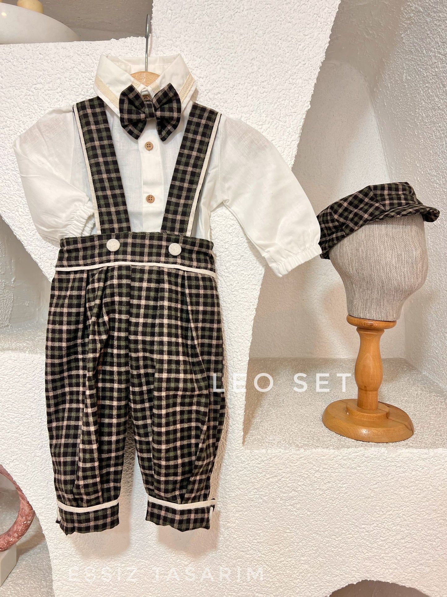 Leo Set